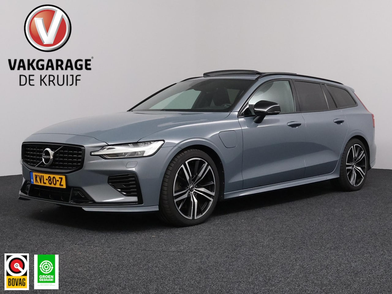 Volvo V60 - 2.0 T6 Plug-in hybrid AWD R-Design | SoH 95,7% | Long Range | Panoramadak | Trekhaak | H&K - AutoWereld.nl