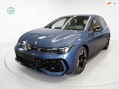 Volkswagen Golf - 1.5 TSI R-Line Edition|150PK|Ledmatrix|Navigatie|Head Up|Camera|Winterpakket|Trekhaak