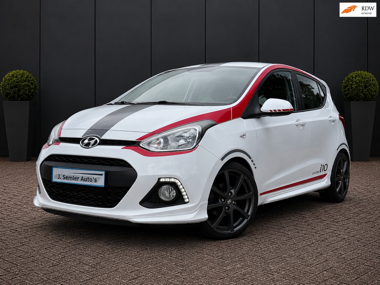 Hyundai i10 - 1.2i SPORT EDITION LED AIRCO STUUR/STOELVERW. 87PK - AutoWereld.nl