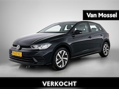 Volkswagen Polo - 1.0 TSI Life Business 95pk | navigatie | Apple Carplay/Android Auto | Parkeer sensoren voo