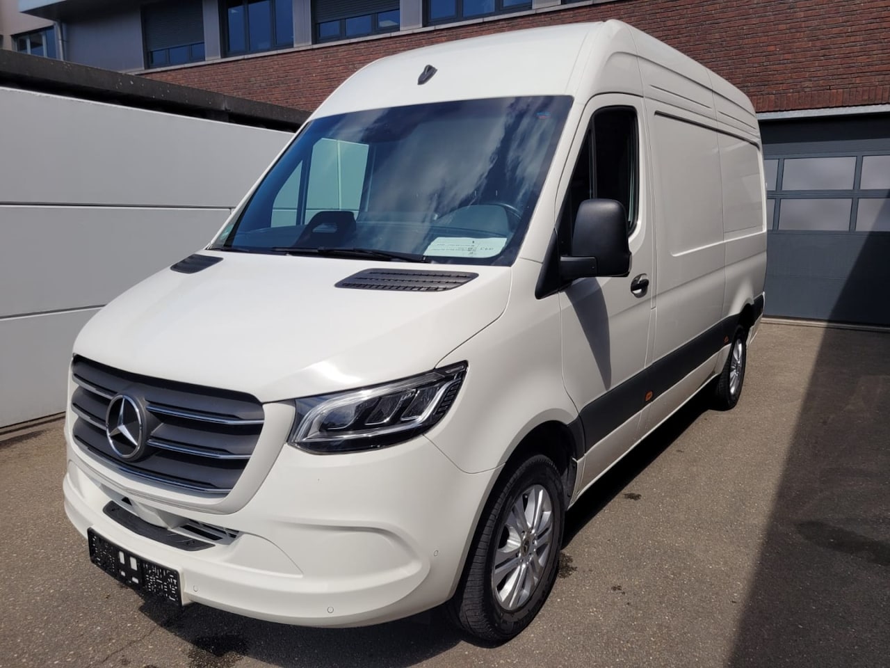 Mercedes-Benz Sprinter - 317 L2H2 Automaat - AutoWereld.nl
