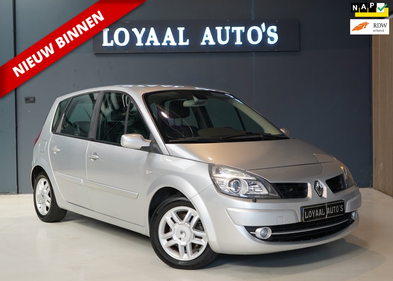 Renault Scénic - 2.0-16V Tech Line | AIRCO | CRUISE | TREKHAAK | PDC |NAP | APK. - AutoWereld.nl
