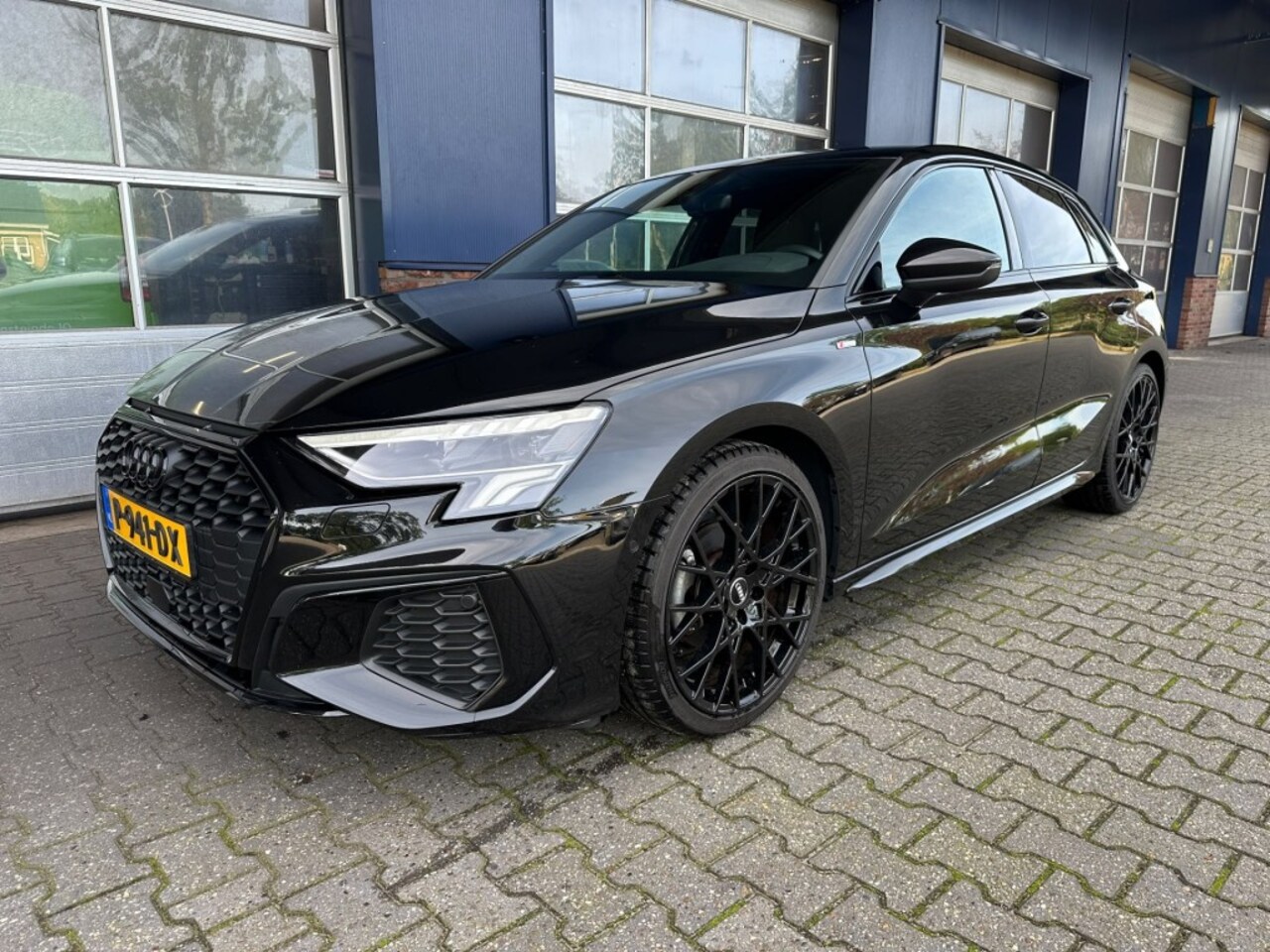 Audi A3 - 30 TFSI S-LINE, Black, Automaat, ACC, Camera, Carplay, ALL IN prijs! - AutoWereld.nl