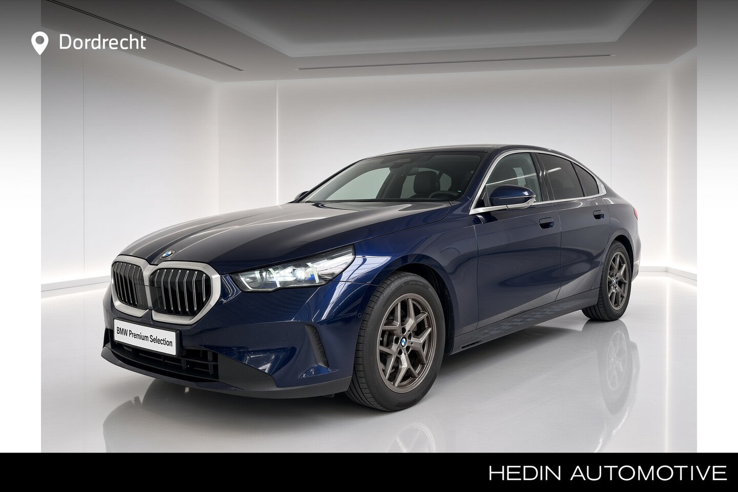 BMW 5-serie - 520i Sedan | Nieuw Model | Personal CoPilot | Elek. Klep | Stoelverwarming | - AutoWereld.nl