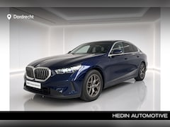 BMW 5-serie - 520i Sedan | Nieuw Model | Personal CoPilot | Elek. Klep | Stoelverwarming |