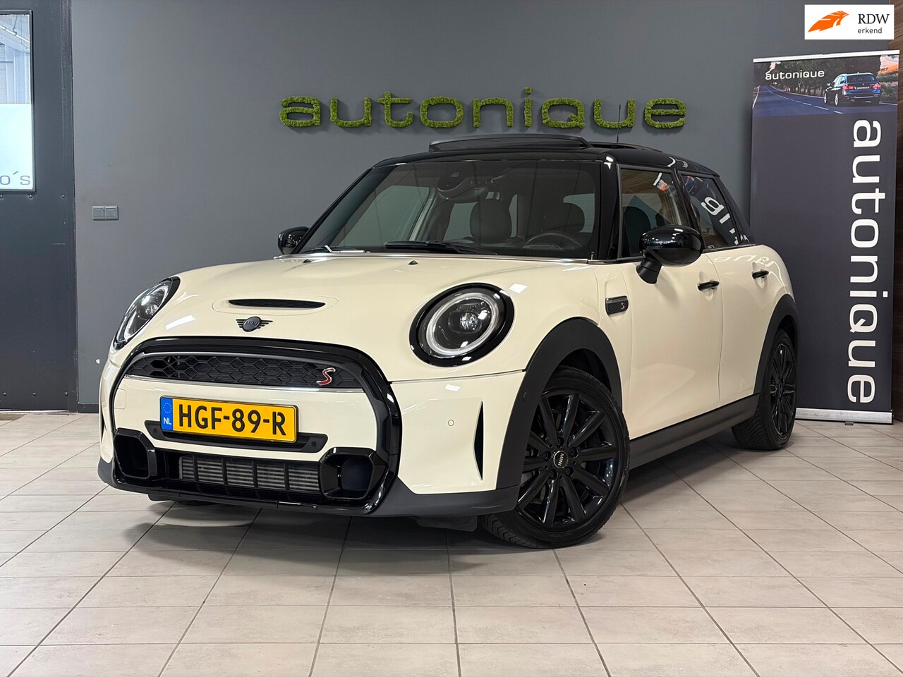 MINI Cooper S - Mini 2.0 |Panodak|ACC|Camera|Digital Dash|Flippers - AutoWereld.nl