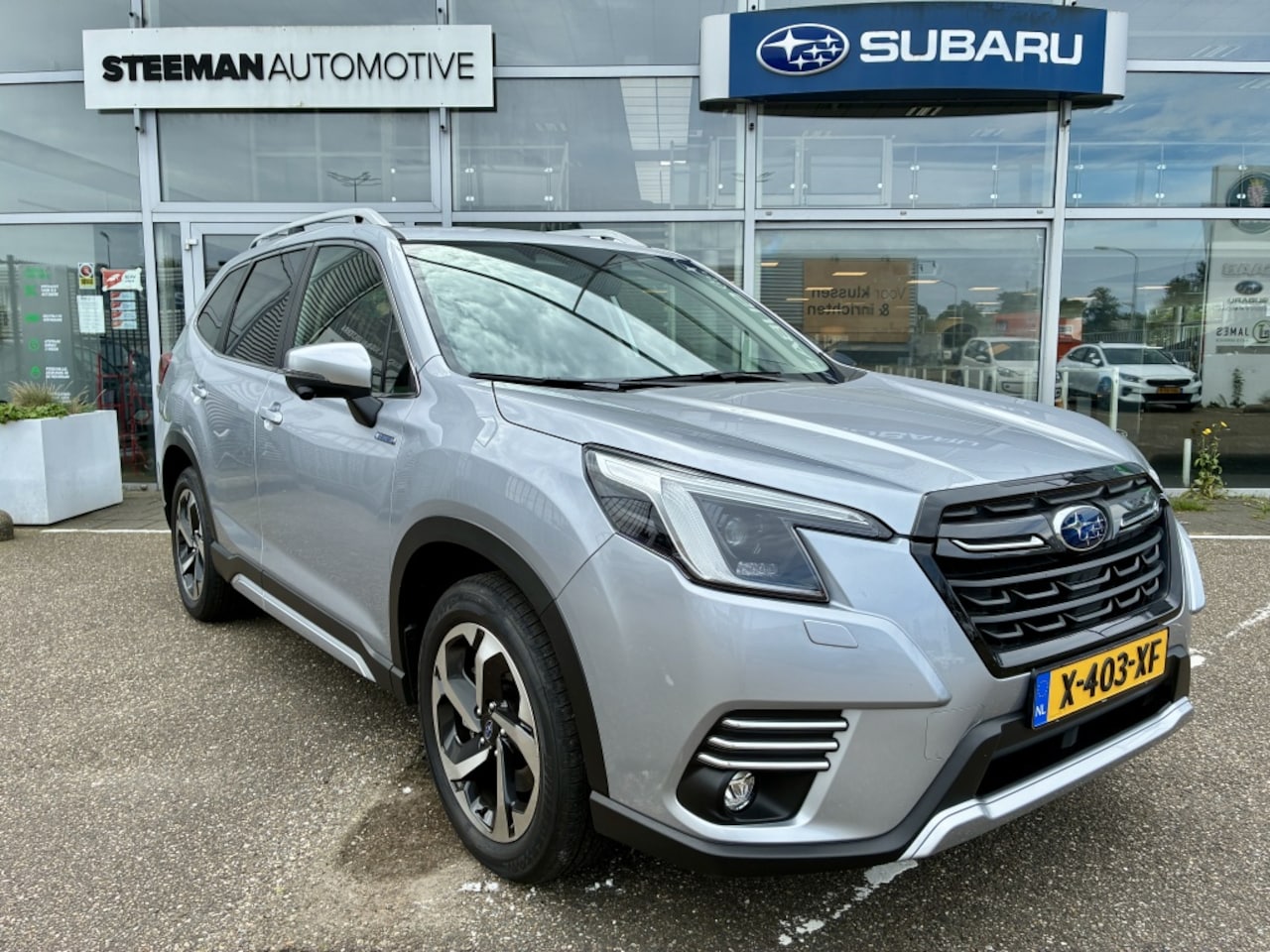 Subaru Forester - 2.0i e-BOXER Premium 2.0i e-BOXER Premium, afn. trekhaak - AutoWereld.nl