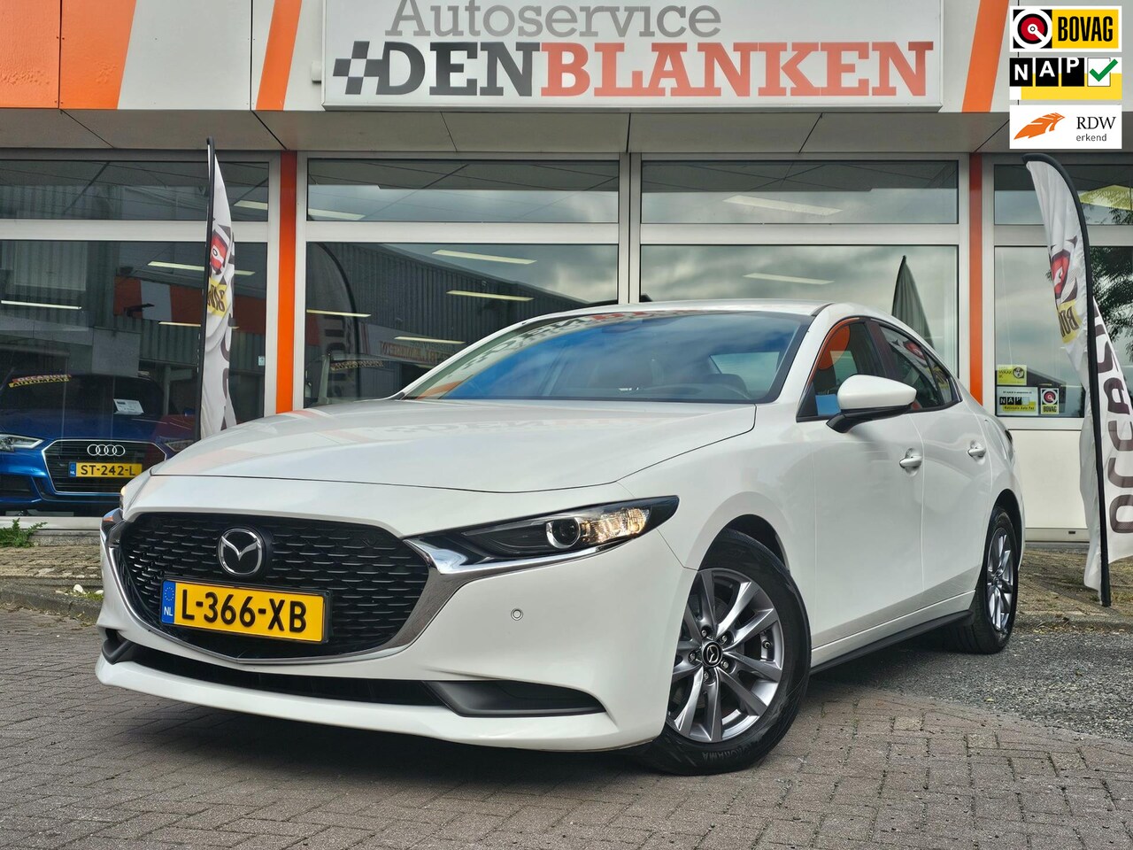 Mazda 3 - 2.0 e-SkyActiv-G M Hybrid Comfort BJ.2021 / Navi / Camera / Head-Up / Led / Clima / Keyles - AutoWereld.nl