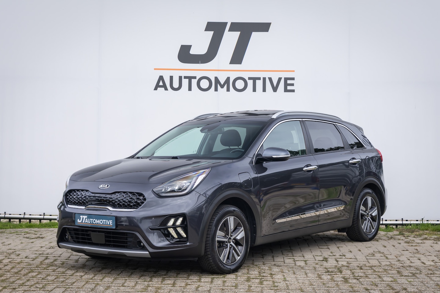 Kia Niro - 1.6 GDi PHEV Executiveline Panoramadak | Trekhaak Stoelverwarming | elektrische stoel | le - AutoWereld.nl