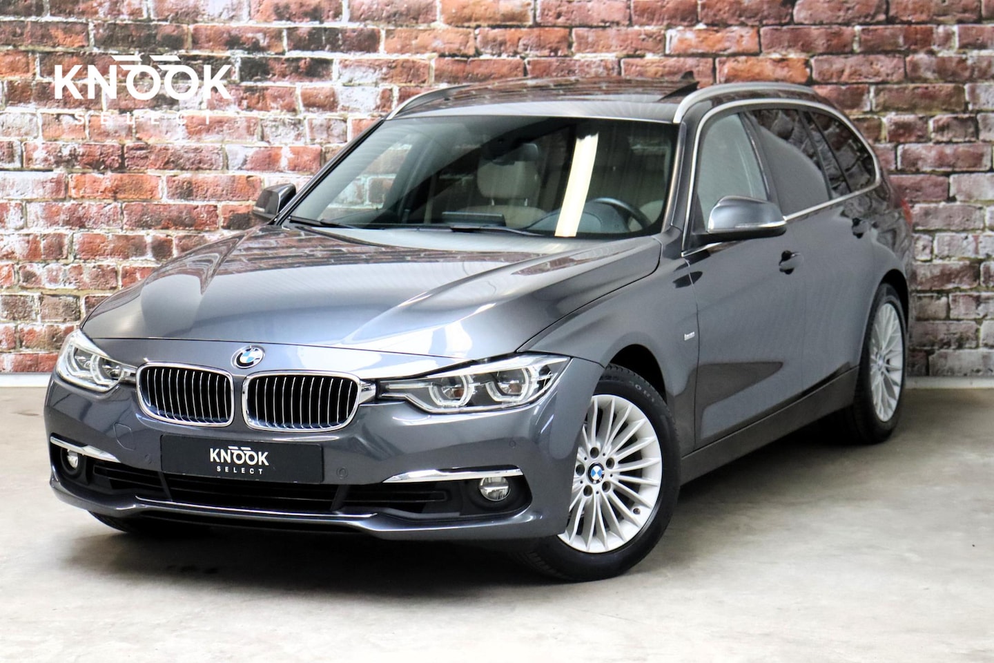 BMW 3-serie Touring - 320i High Executive Luxury Line Automaat / Navigatie Professional / Panoramadak / Leder / - AutoWereld.nl
