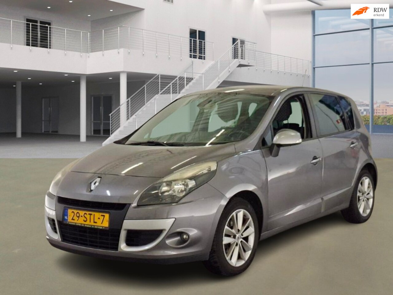 Renault Scénic - 1.4 TCE Parisienne NAVI PSENSOR CRUISE TREKHAAK 2 X SLEUTELS - AutoWereld.nl