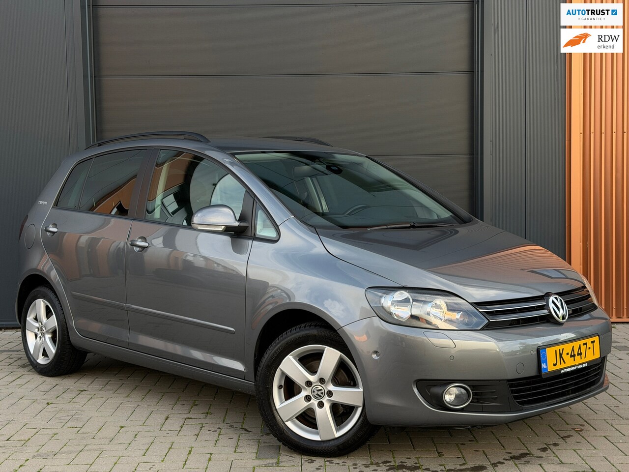 Volkswagen Golf Plus - 1.2 TSI Highline|1e Eigenaar|100% Onderhouden|Automaat|Trekhaak|Stoelverwarming|Parkeerass - AutoWereld.nl