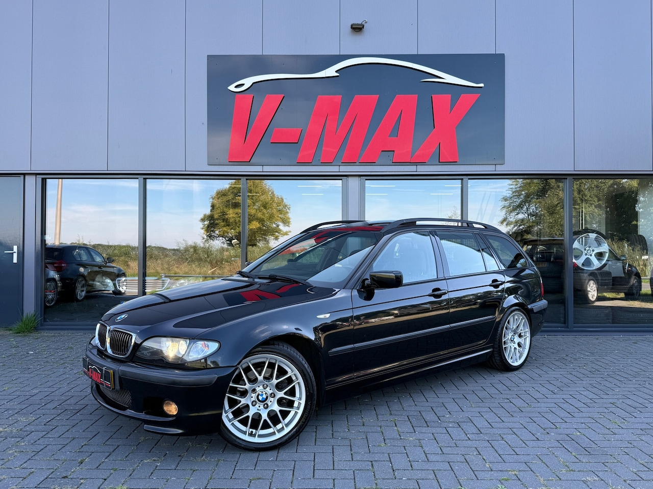 BMW 3-serie Touring - 325i AUT M-Tech Sport Edit Xenon Navi Dak Alcantara - AutoWereld.nl