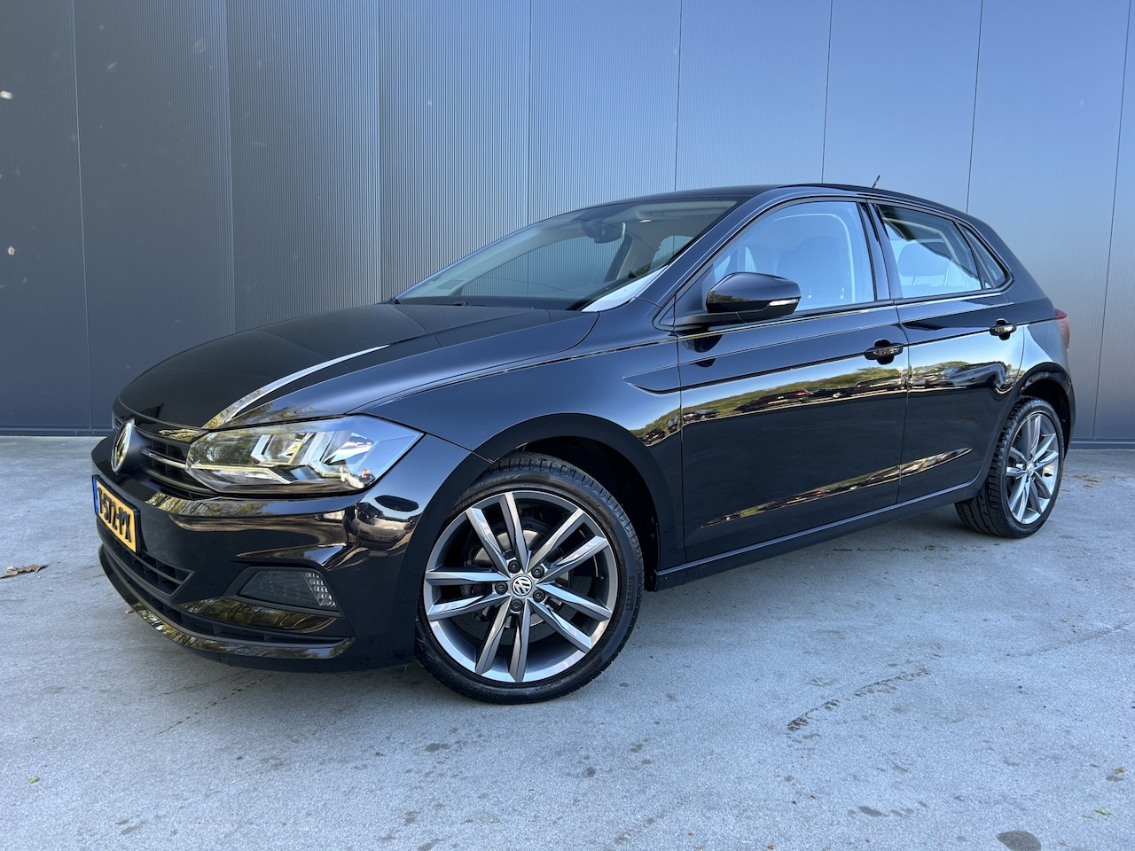 Volkswagen Polo - 1.0 TSI Highline VIRTUAL COCKPIT CRUISE LED NAVI ECC TREKHAAK - AutoWereld.nl