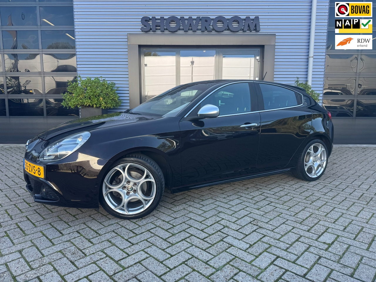 Alfa Romeo Giulietta - 1.4 T Business Executive AUTOMAAT|PDC|LEDER|APPLECARPLAY|AIRCO - AutoWereld.nl