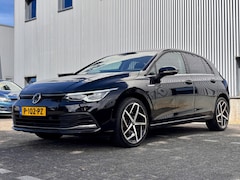 Volkswagen Golf - 1.5 TSI R-Line Business|130PK | Stoel + Stuurverw | Adapt Cruise | LED