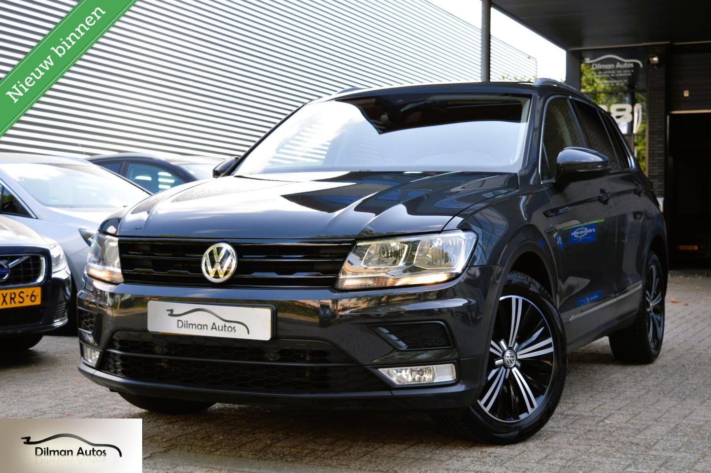Volkswagen Tiguan - 2.0 TDI Aut Connected Series|Pano|Navi|Nap - AutoWereld.nl