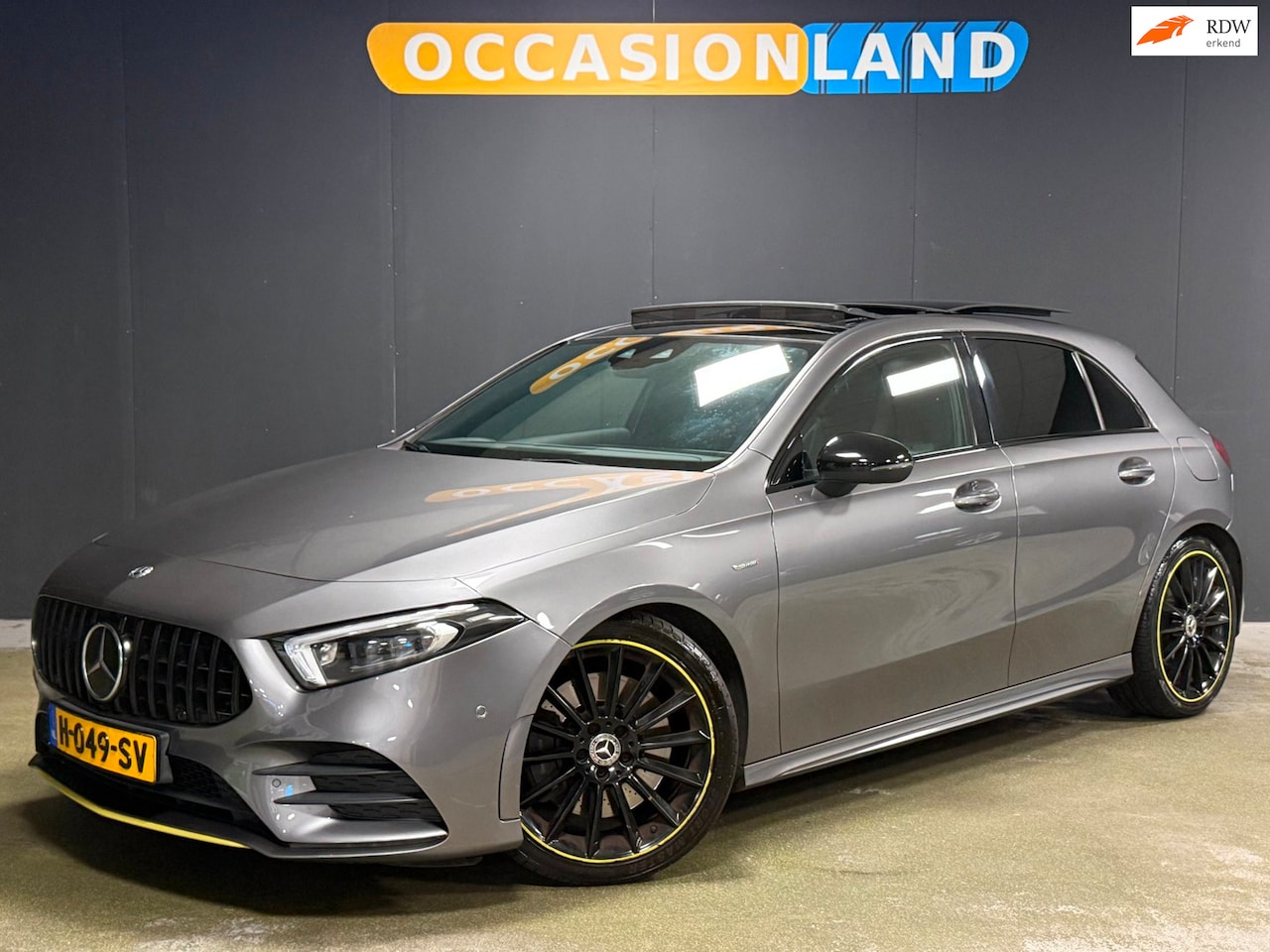 Mercedes-Benz A-klasse - 250 4MATIC Premium AMG Edition 1|PANO|MULTIBEAM|DODEHOEK|STOELV|ACC|SFEER|BLUETOOTH|19INCH - AutoWereld.nl