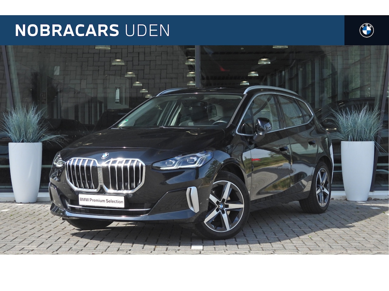 BMW 2-serie Active Tourer - 218i Automaat / Trekhaak / Panoramadak / Sportstoelen / Comfort Access / Adaptieve LED / H - AutoWereld.nl