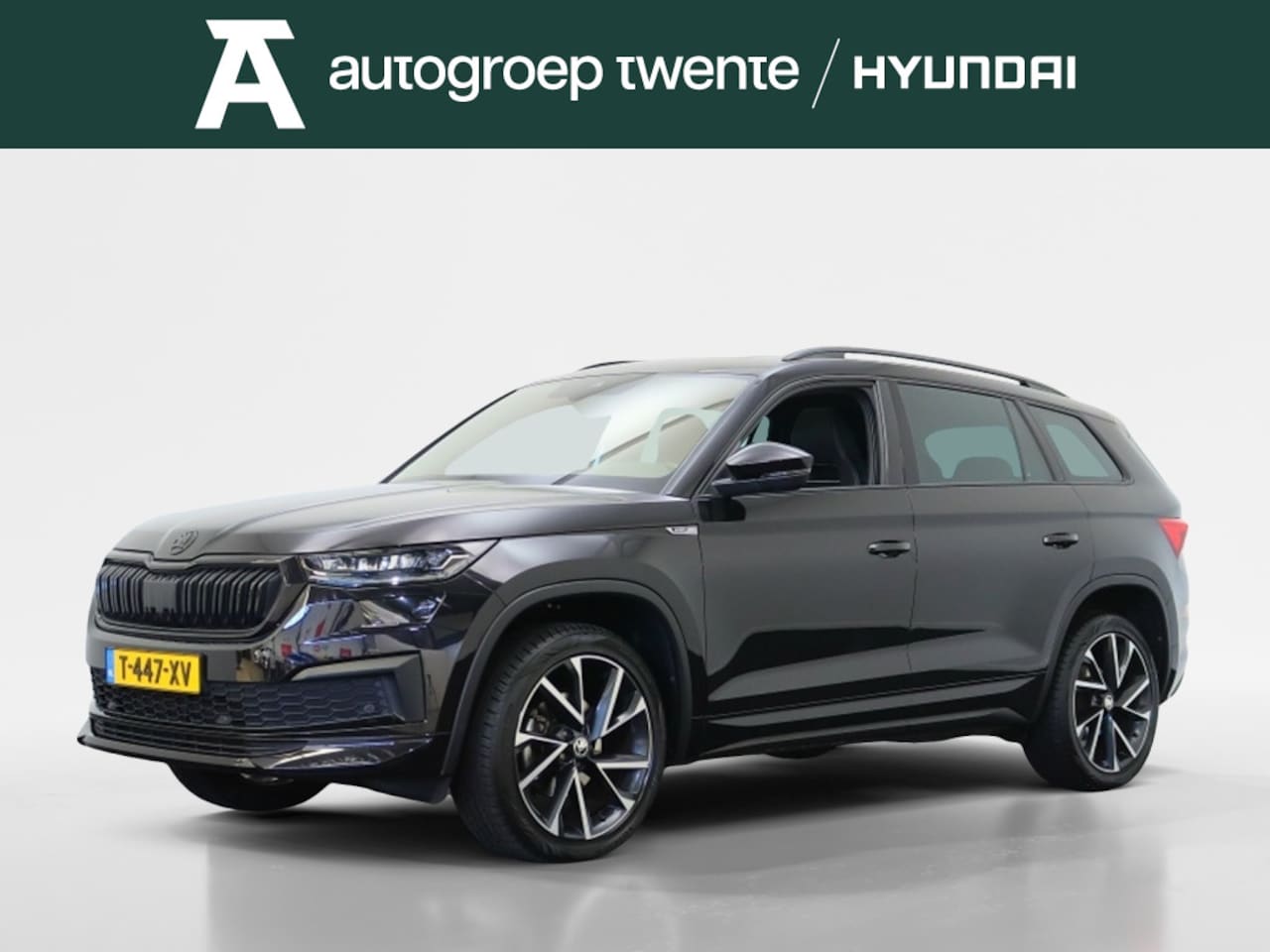 Skoda Kodiaq - 1.5 TSI DSG Sportline Tour Edition | Panoramadak | Trekhaak | Alcantara | Elektr. stoelen - AutoWereld.nl