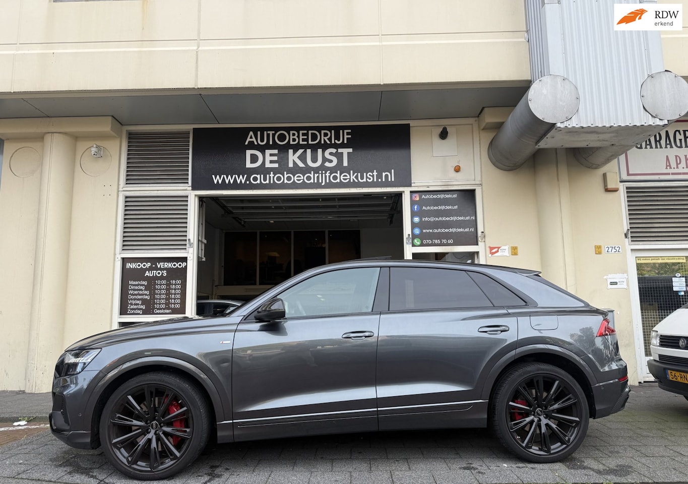 Audi Q8 - 55 TFSI e Quattro 2023 Competition Full Options - AutoWereld.nl