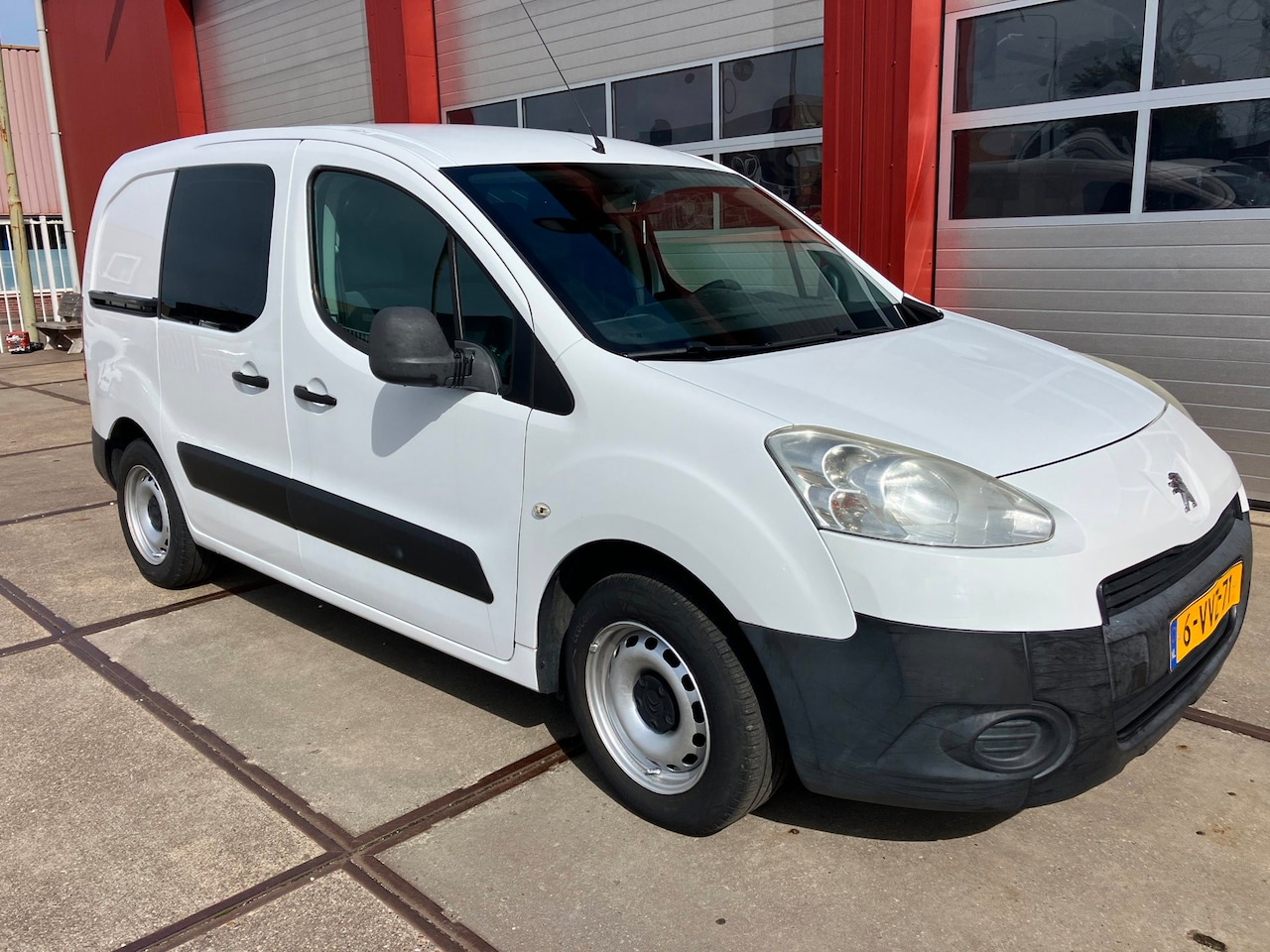 Peugeot Partner - 120 1.6 e-HDI L1 XT Profit + - AutoWereld.nl