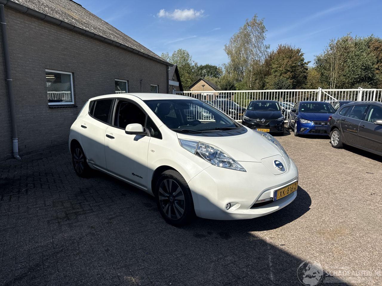 Nissan LEAF - Base 24kWh - AutoWereld.nl