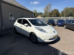 Nissan LEAF - Base 24kWh