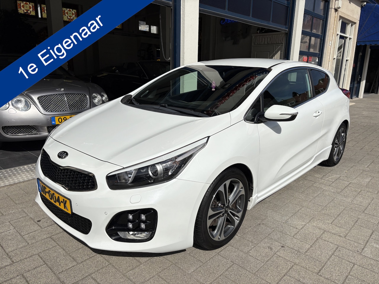 Kia Pro cee'd - 1.0 T-GDi GT-Line COUPE 1 EIGENAAR/DEALER O.H/NIEUWSTAAT - AutoWereld.nl