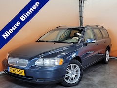 Volvo V70 - 2.4 Edition Classic lage km stand |
