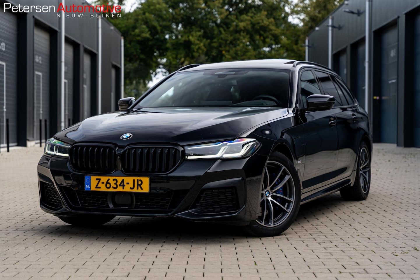BMW 5-serie Touring - 530e M-Sport *Softclose* H&K* ACC* Vol* - AutoWereld.nl