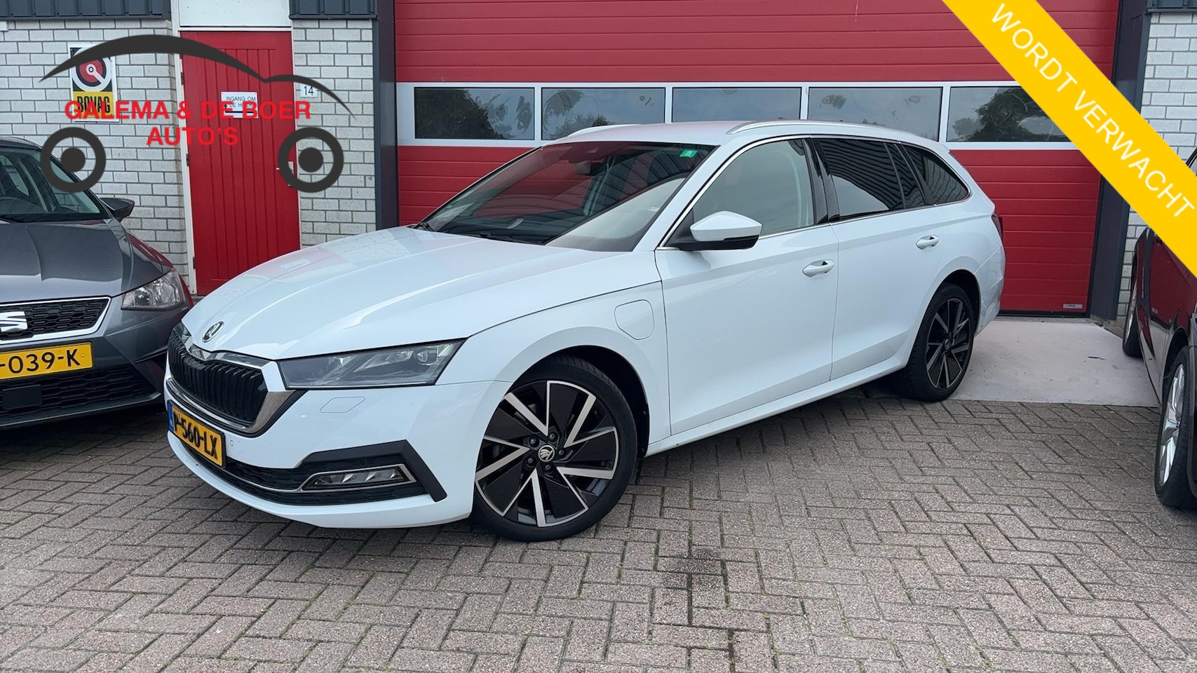 Skoda Octavia Combi - 1.4 TSI iV PHEV Business Edition Plus SOH 92% / KEYLESS / CAMERA / CARPLAY / FULL LED / ST - AutoWereld.nl