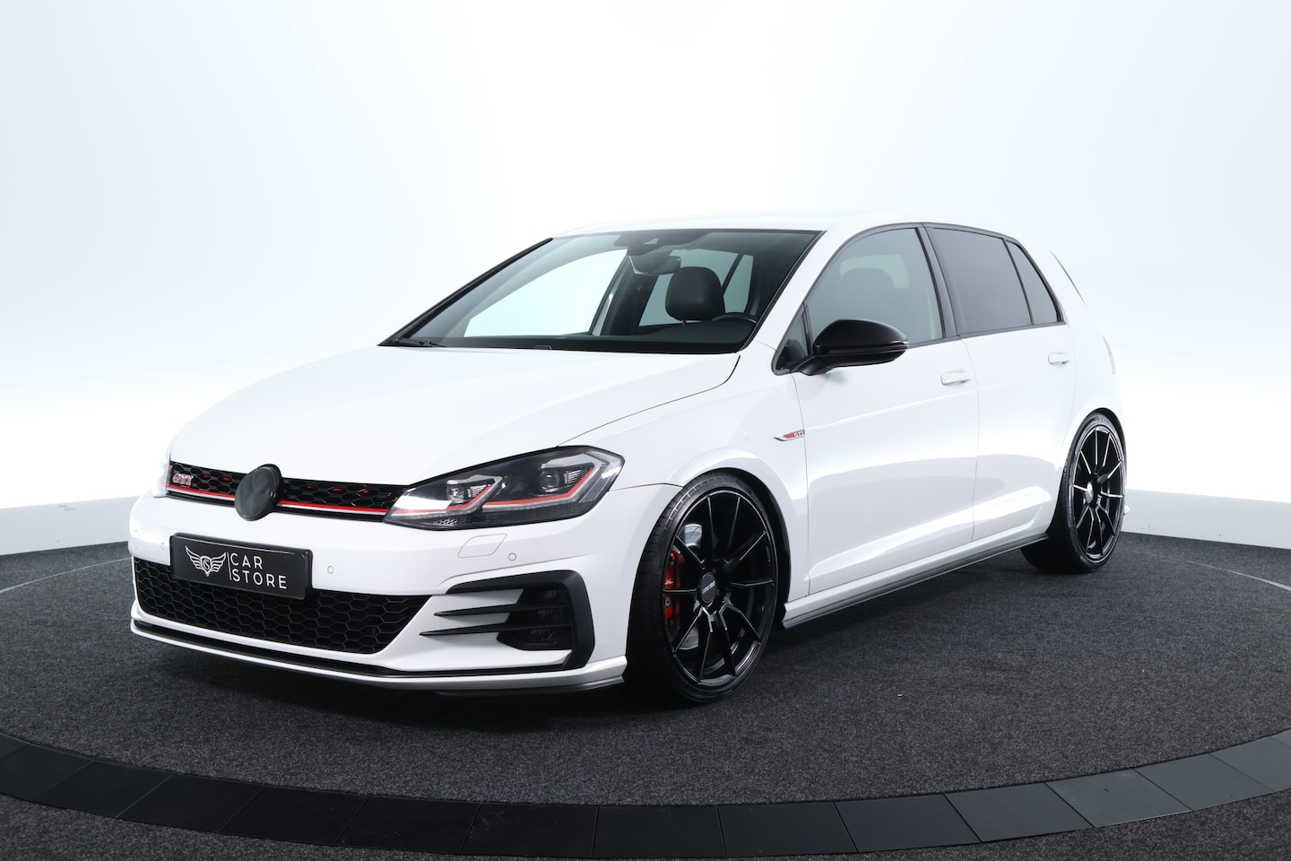 Volkswagen Golf - 2.0 TSI GTI Performance |LEDER|CARPLAY|VIRTUAL|STOEL VWM|LM VELGEN 19'' - AutoWereld.nl