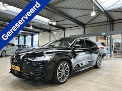 Ford Focus - EcoBoost Hybrid 155pk ST-Line X | Trekhaak | Pano | BLIS | Adapt. Cruise | Winterpack | 18