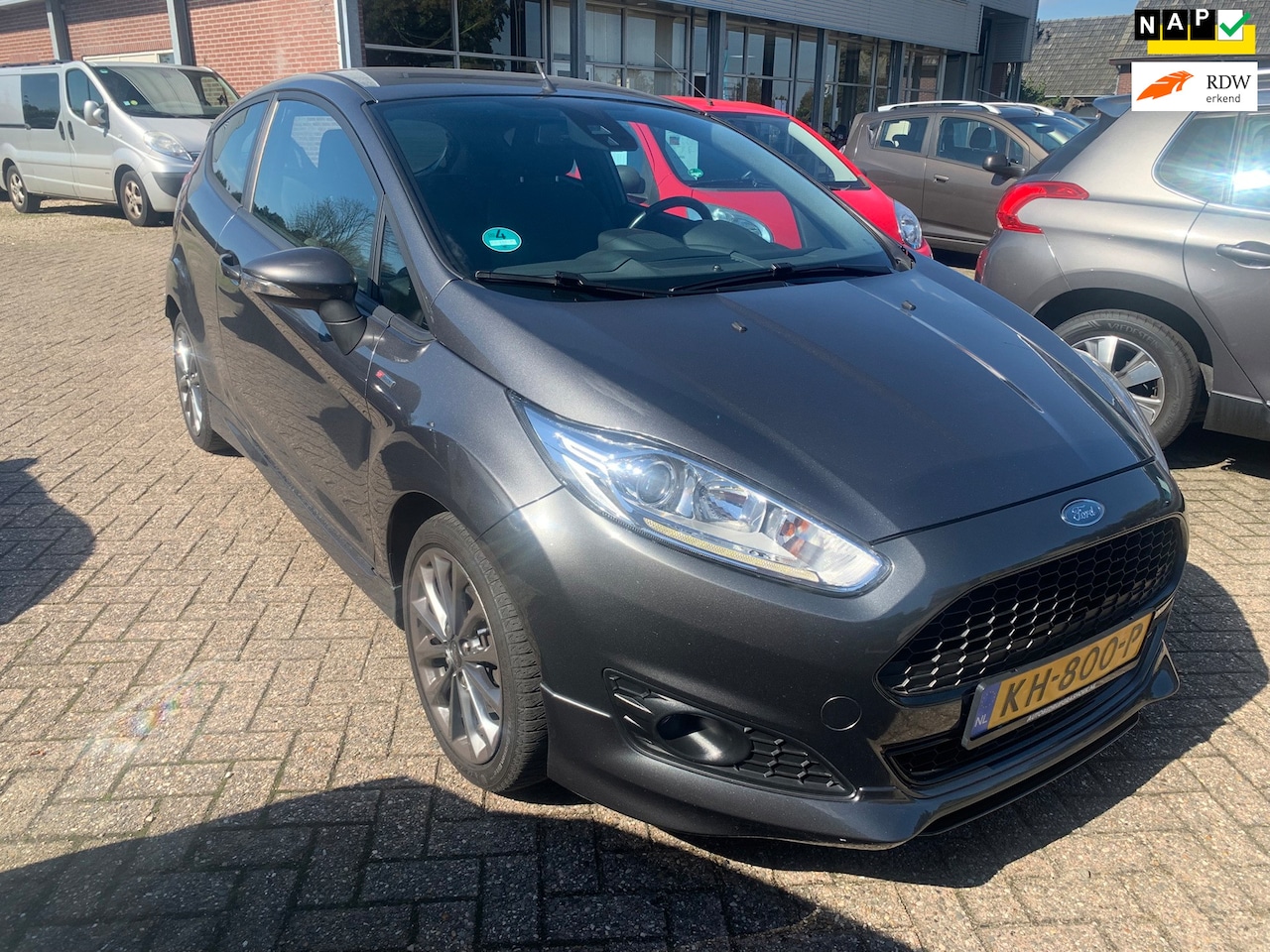 Ford Fiesta - 1.0 EcoBoost ST Line 2014 € 6.950.- ALS NIEUW !!! ZEER LUXE - AutoWereld.nl