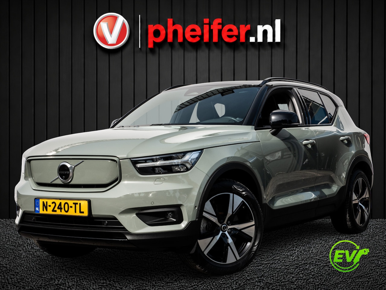 Volvo XC40 - Recharge Pro SOH 92% Panoramadak/ Trekhaak/ Harman-Kardon/ Stoel-stuurverwarming/ 360 Came - AutoWereld.nl
