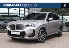 BMW iX1 - xDrive30 M Sport / Sportstoelen / Achteruitrijcamera / M Adaptief onderstel / Stoelverwarm
