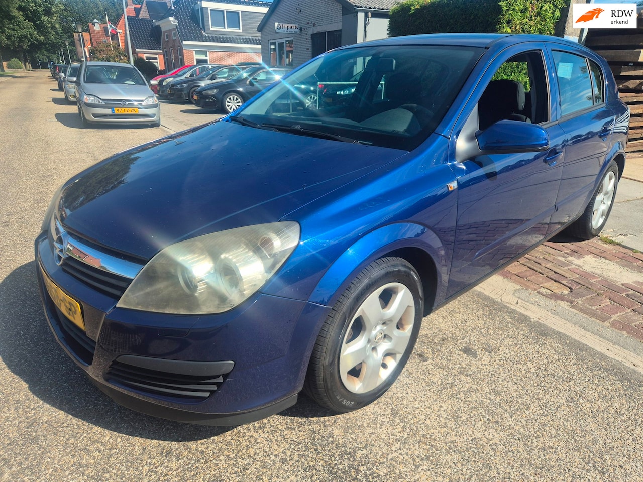 Opel Astra - 1.6 Enjoy airco,cruise control,trekhaak - AutoWereld.nl