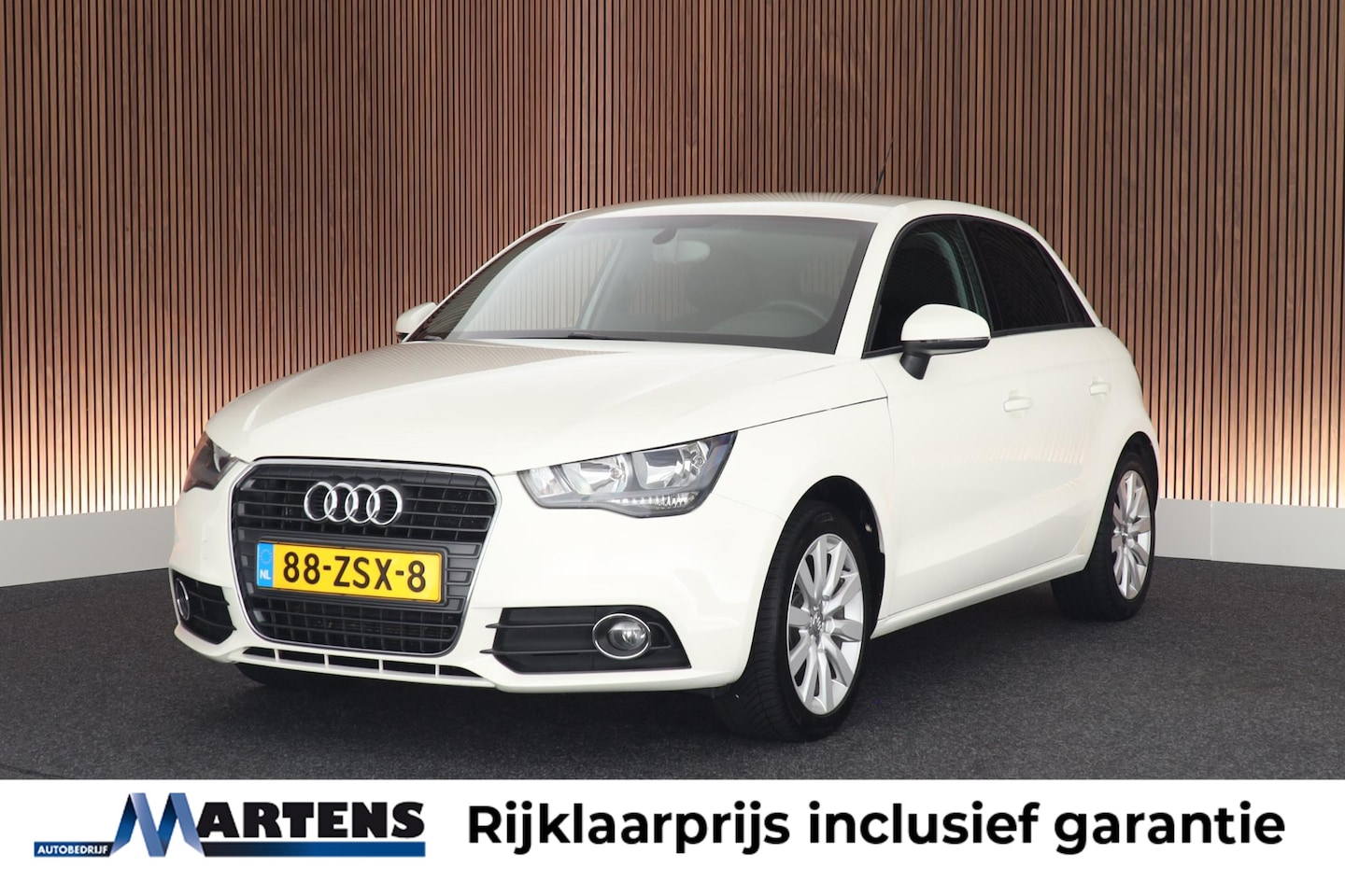 Audi A1 Sportback - 1.2 TFSI 86pk Connect Trekhaak Navigatie Cruise Control - AutoWereld.nl