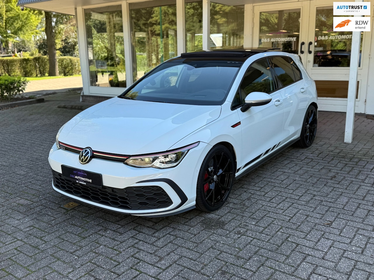 Volkswagen Golf - 2.0 TSI GTI CLUBSPORT PANO/HUD/NURBURG/KEYLESS/HARMAN KARDON - AutoWereld.nl