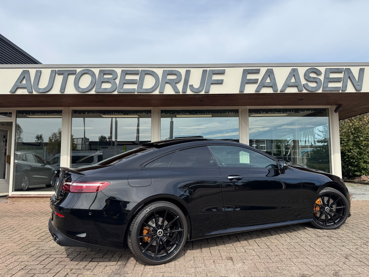 Mercedes-Benz E-klasse Coupé - 300 AMG Line E Coupé 300 AMG line NIGHT,Pano,Burmester , Memory