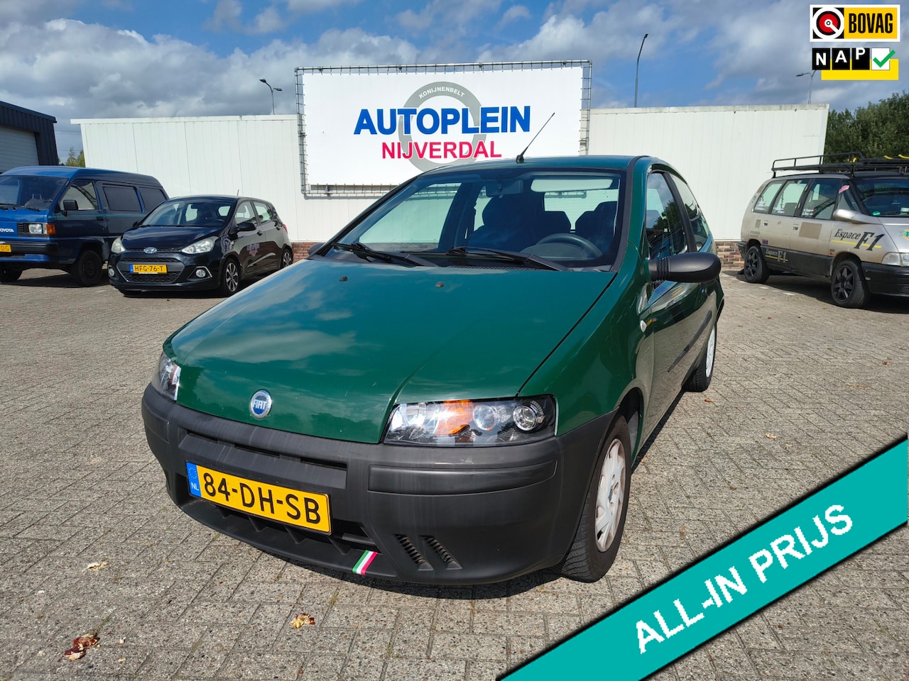 Fiat Grande Punto - 1.2 60 S nette boswachtersgroene Punto met een mooie km stand en nieuwe APK! - AutoWereld.nl