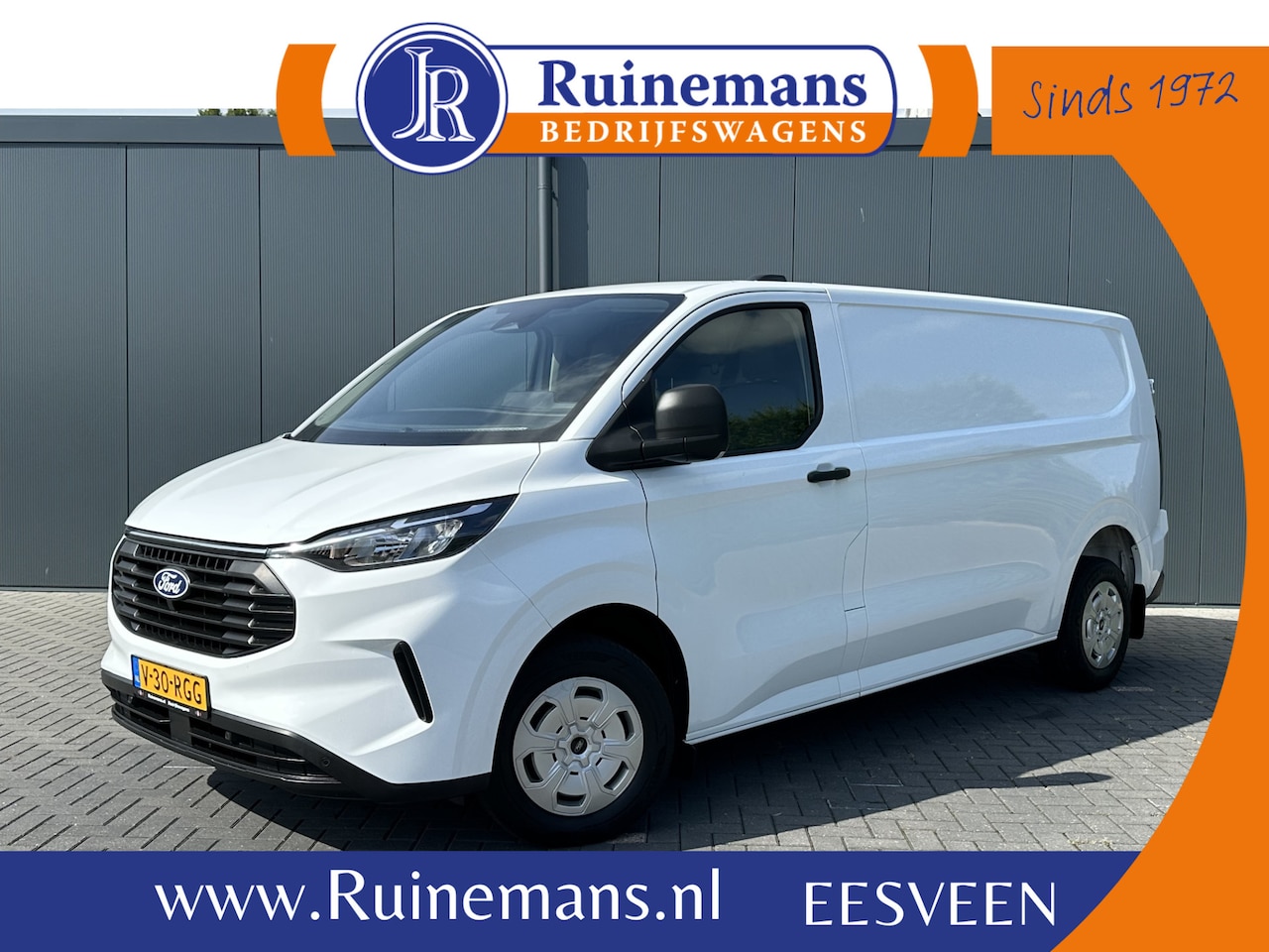 Ford Transit Custom - 2.0 TDCI 136 PK TREND / L2H1 / 2.800 KG AHG / CAMERA / CRUISE / 3 ZITS / AIRCO / CARPLAY - AutoWereld.nl