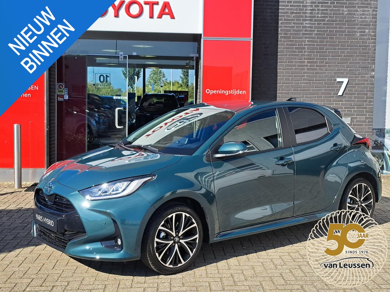 Toyota Yaris - 1.5 Hybrid 115 Dynamic COMFORT PACK NIEUW & DIRECT LEVERBAAR! PARKEERSENSOREN STOEL/STUURV - AutoWereld.nl