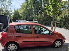 Renault Clio - 1.2-16V Special Line