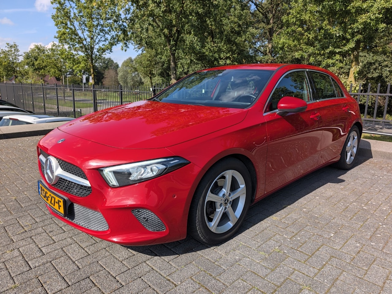 Mercedes-Benz A-klasse - A200 | Urban | Stoelverw. | Cruise | Camera | Climate | LED | 17" velgen | - AutoWereld.nl