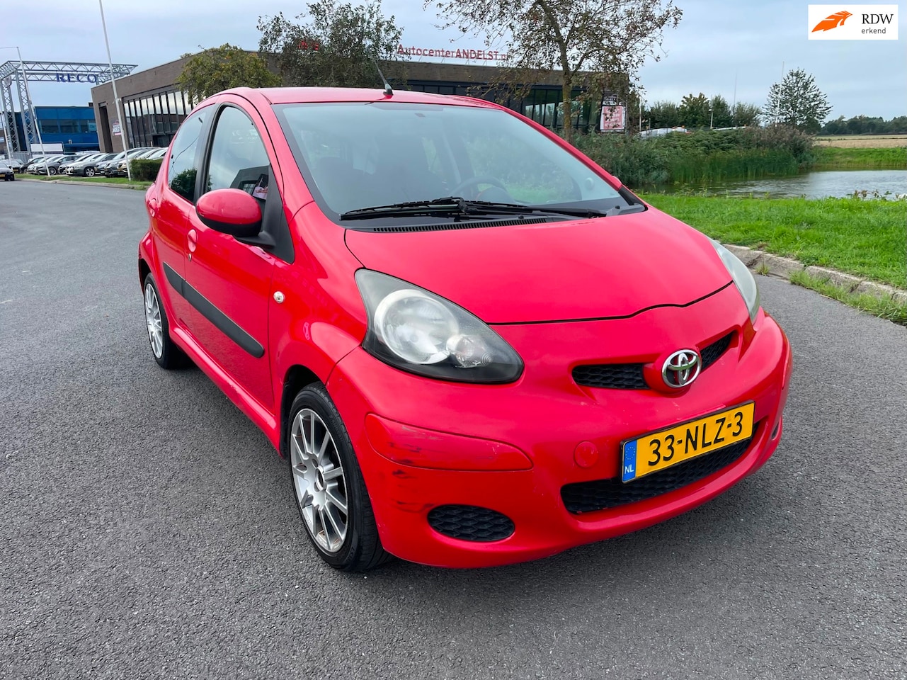 Toyota Aygo - 1.0-12V Comfort 1.0-12V Comfort, 5drs, Airco, Elektr ramen, Lmv, Radio-CD/MP3 speler, Geen import! - AutoWereld.nl