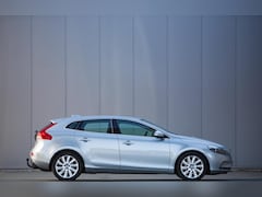 Volvo V40 - 1.5 T3 Summum 1e Eig|Ori .NL|Leder|Camera|Navi|Trekhaak