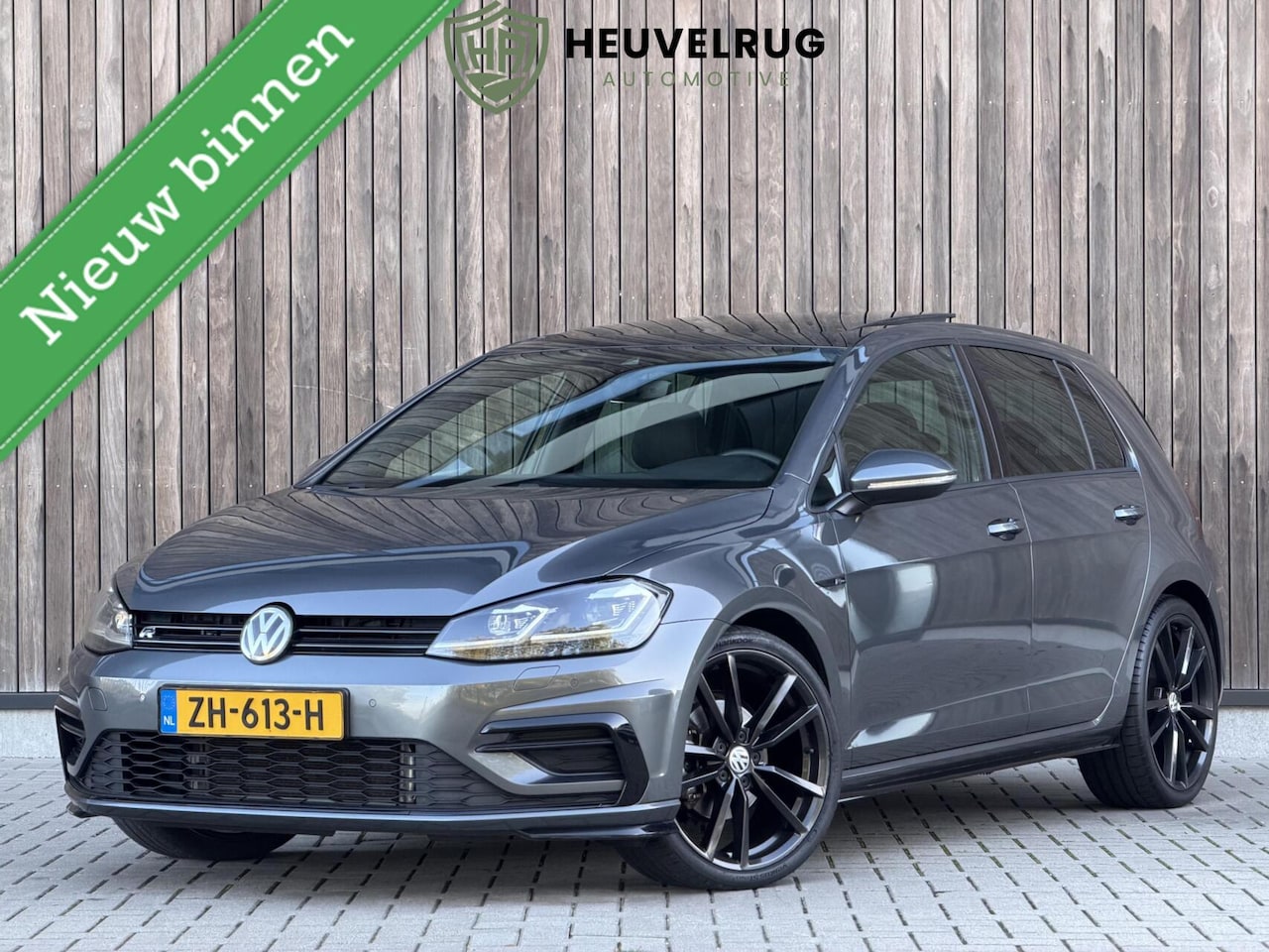 Volkswagen Golf - 1.5 TSI Highline Business R - Line | PANORAMADAK | CARPLAY | CAMERA | SFEERVERLICHTING - AutoWereld.nl