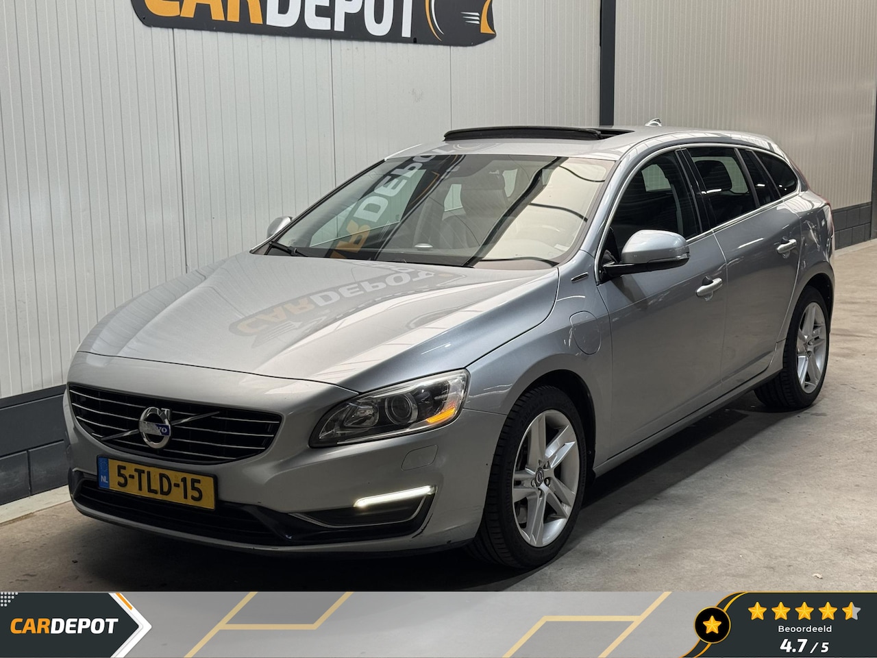 Volvo V60 - 2.4 D6 AWD Plug-In Hybrid Summum Super Netjes Pano Automaat - AutoWereld.nl